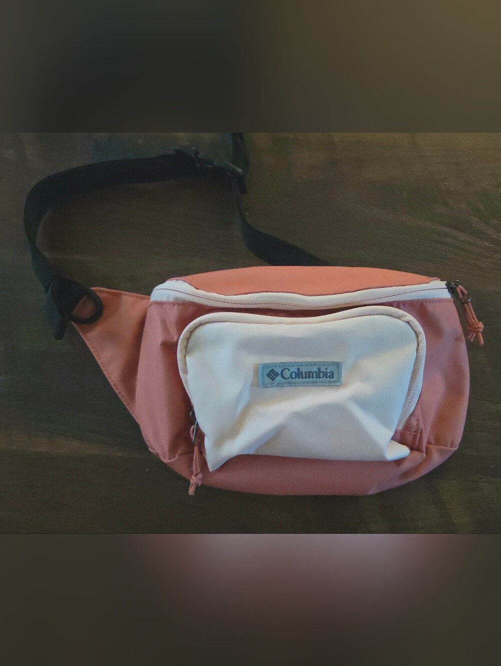 Columbia Hip Bag In Pink Fanny Pack.  Gorpcore, Athleisure, Crunchy Chic